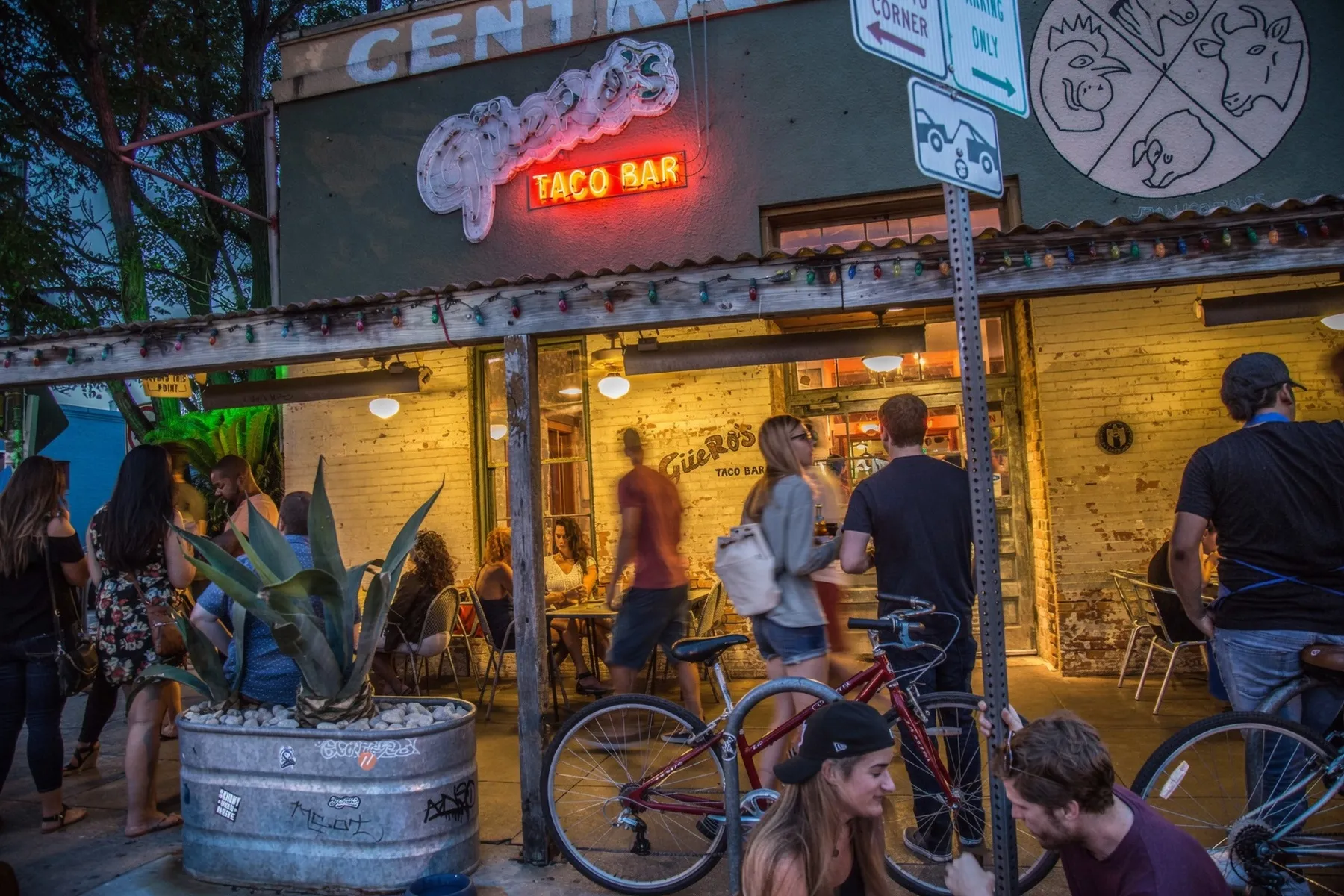 Guero's Taco Bar